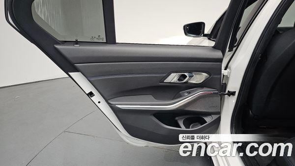 BMW 3 Series 2022, фото 15