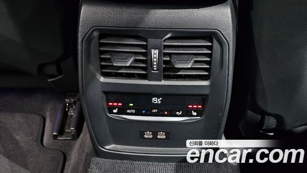 BMW 3 Series 2022, фото 29