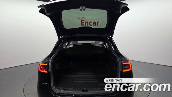 Tesla Model Y 2024, фото 26