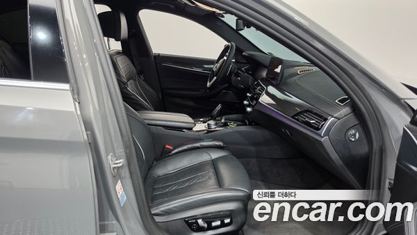 BMW 5 Series 2022, фото 16