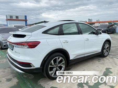 Audi Q4 e-tron 2022, фото 6