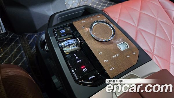 BMW iX 2024, фото 11