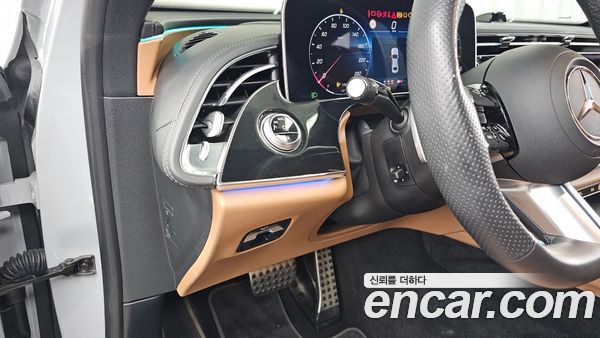 Mercedes-Benz E-Class 2024, фото 29