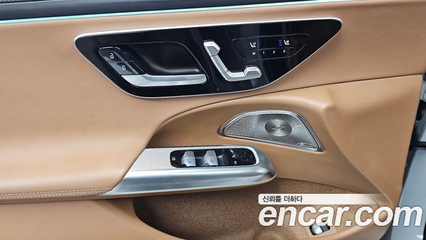 Mercedes-Benz E-Class 2024, фото 32
