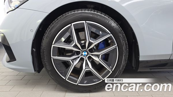 BMW 5 Series 2026, фото 5