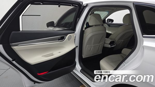 Hyundai Grandeur 2023, фото 16