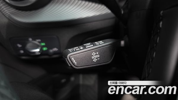 Audi Q2 2023, фото 28