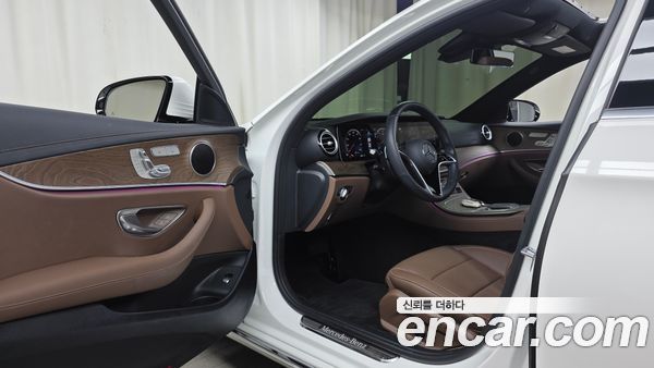 Mercedes-Benz E-Class 2022, фото 15