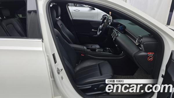 Mercedes-Benz A-Class 2021, фото 16