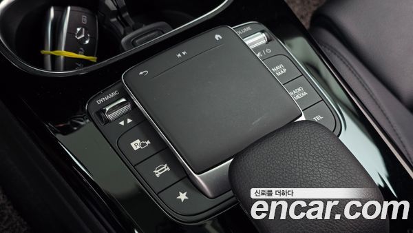 Mercedes-Benz A-Class 2021, фото 31