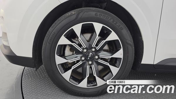 Kia Carnival 2023, фото 5