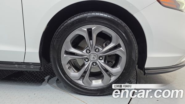 Honda Accord 2023, фото 5