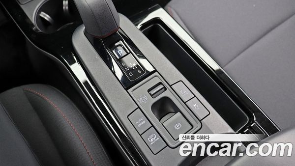 Toyota Prius 2024, фото 9