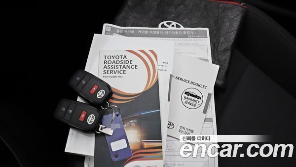 Toyota Prius 2024, фото 20