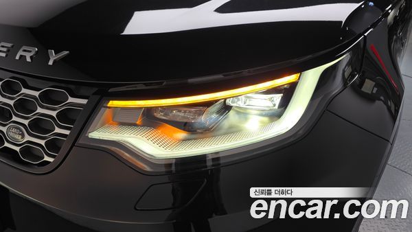 Land Rover Discovery 2023, фото 8