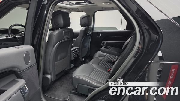Land Rover Discovery 2023, фото 16