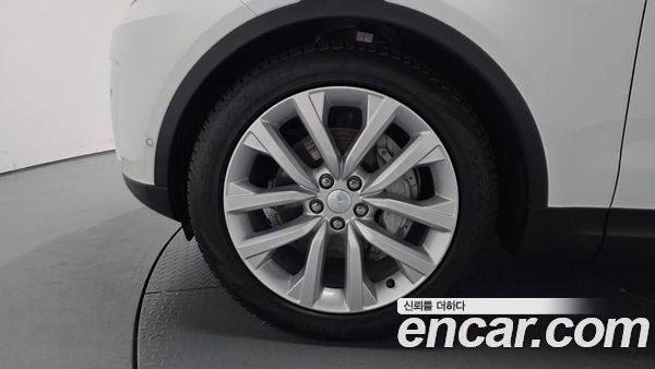 Land Rover Discovery 2023, фото 5