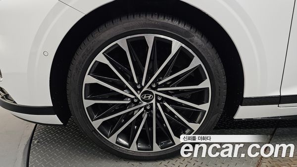 Hyundai Grandeur 2025, фото 4