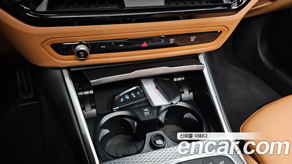 BMW 3 Series 2025, фото 28