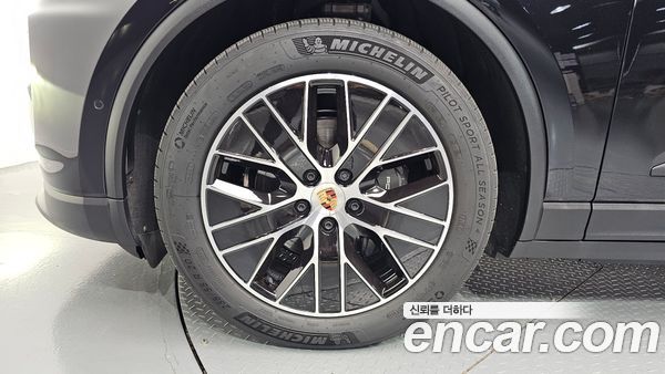 Porsche Macan 2025, фото 5