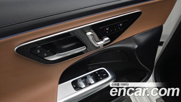 Mercedes-Benz E-Class 2024, фото 28