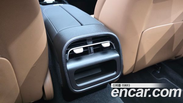 Mercedes-Benz E-Class 2024, фото 30