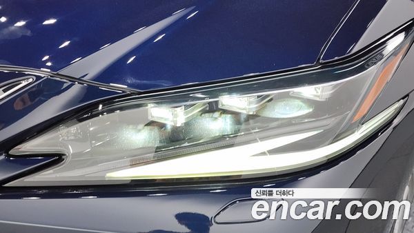 Lexus ES 2022, фото 8