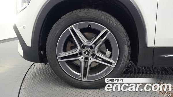 Mercedes-Benz GLB 2021, фото 4