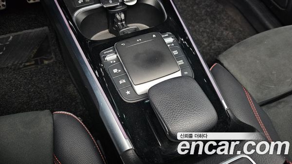 Mercedes-Benz GLB 2021, фото 25