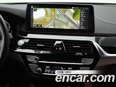 BMW 5 Series 2023, фото 14