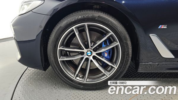 BMW 5 Series 2023, фото 5