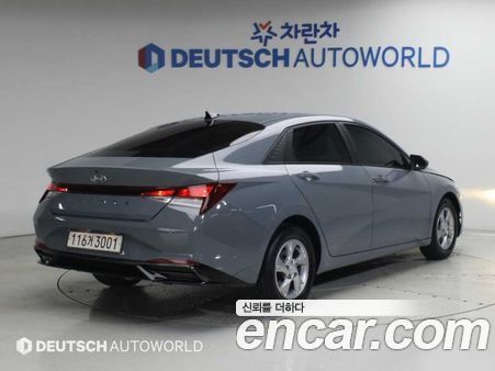 Hyundai Elantra 2023, фото 2