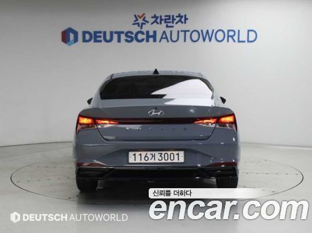 Hyundai Elantra 2023, фото 4