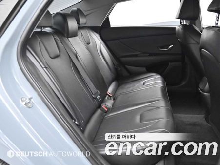 Hyundai Elantra 2023, фото 12
