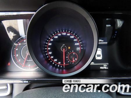 Hyundai Elantra 2023, фото 9