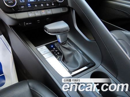 Hyundai Elantra 2023, фото 10