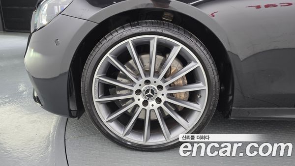 Mercedes-Benz E-Class 2021, фото 5
