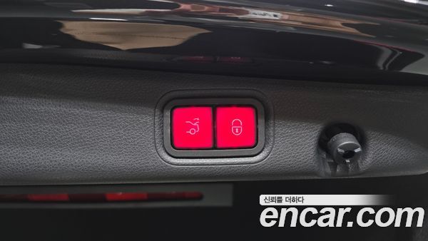 Mercedes-Benz E-Class 2021, фото 35