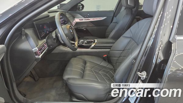 BMW 7 Series 2023, фото 10