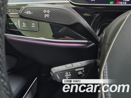 Audi A8 2022, фото 19