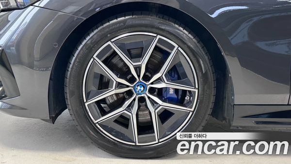 BMW i5 2024, фото 5