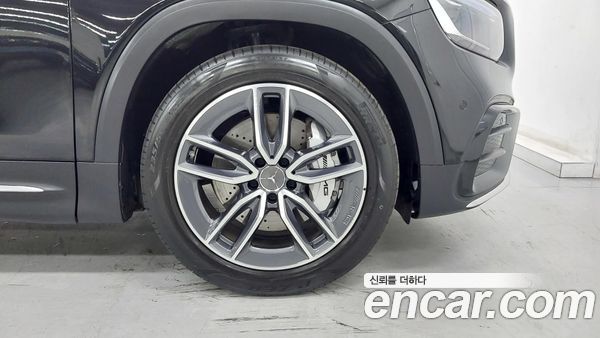 Mercedes-Benz GLB 2025, фото 5