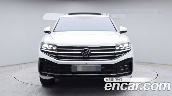 Volkswagen Touareg 2026, фото 3