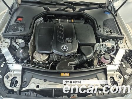 Mercedes-Benz E-Class 2023, фото 5
