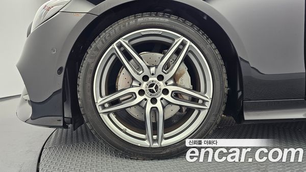Mercedes-Benz E-Class 2020, фото 5