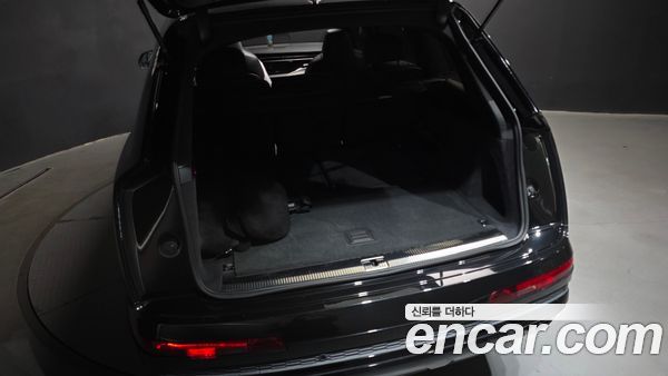 Audi Q7 2023, фото 31