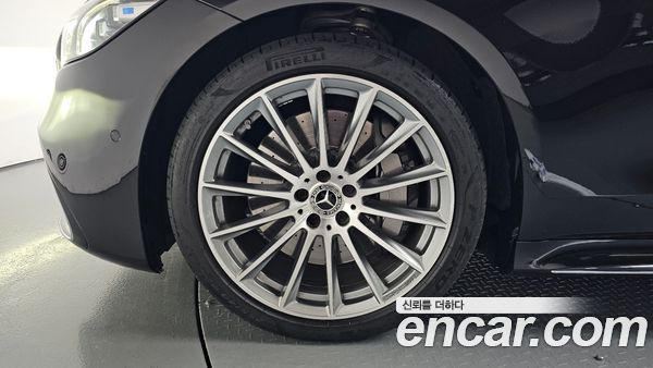 Mercedes-Benz S-Class 2022, фото 4