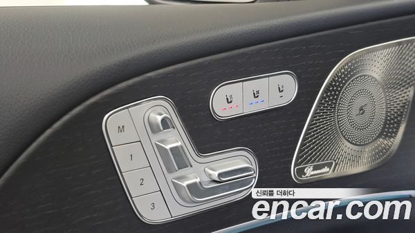 Mercedes-Benz GLE 2023, фото 16