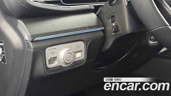 Mercedes-Benz GLE 2023, фото 29
