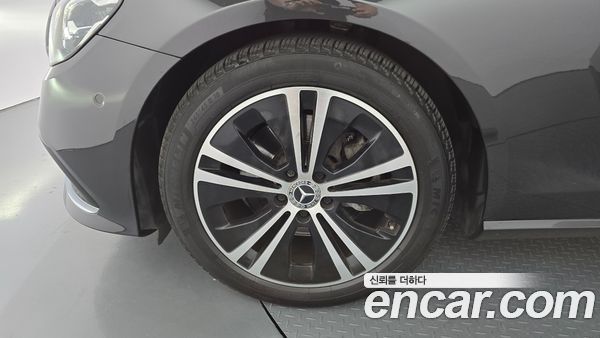 Mercedes-Benz E-Class 2021, фото 5